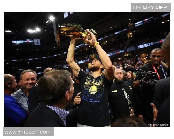 勇士队与黄蜂的激烈对决展现篮球魅力与团队精神的巅峰时刻