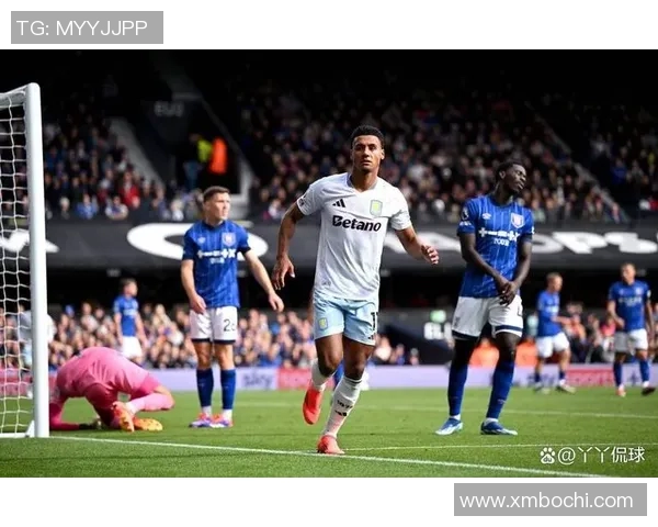 谢三周与伊普斯的精彩对决分析及比赛亮点回顾